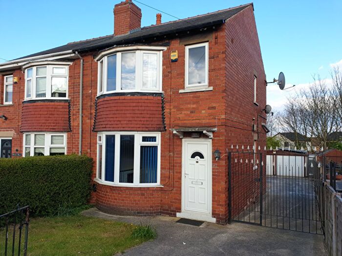 3 Bedroom Semi-Detached House To Rent In Ingleborough Drive, Doncaster, DN5