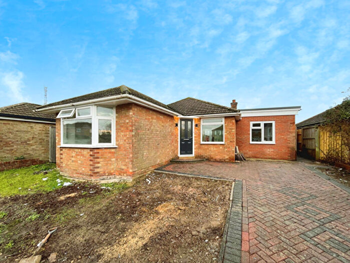 3 Bedroom Bungalow For Sale In Hampden Drive, Kidlington, OX5