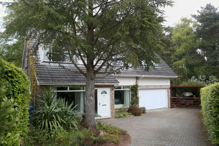 5 Bedroom Detached House To Rent In Whitchurch Avenue, Broadstone, BH18