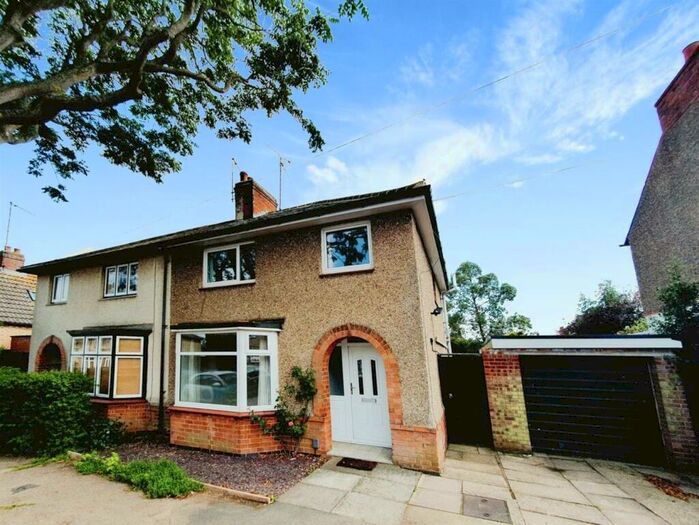 3 Bedroom Semi-Detached House To Rent In Blandford Avenue, Kettering, NN16