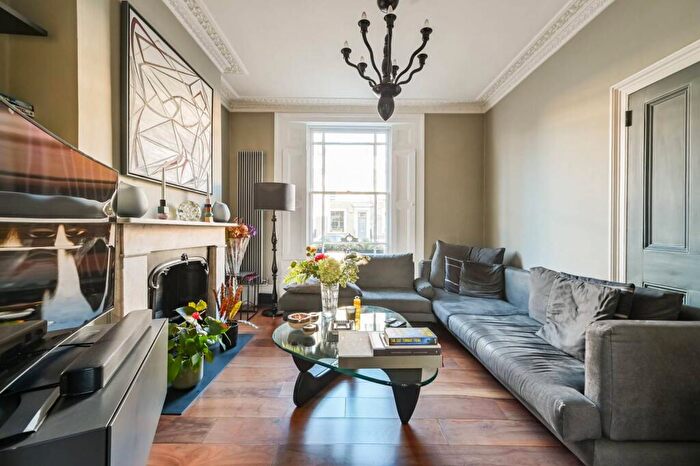 3 Bedroom House To Rent In Rees Street, Angel, London, N1