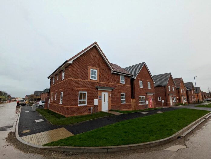 4 Bedroom Property To Rent In Oxbow Drive, Doncaster, DN2