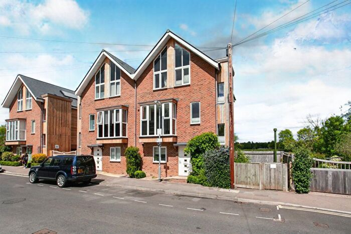 2 Bedroom Semi-Detached House To Rent In Barden Road, Tonbridge, TN9