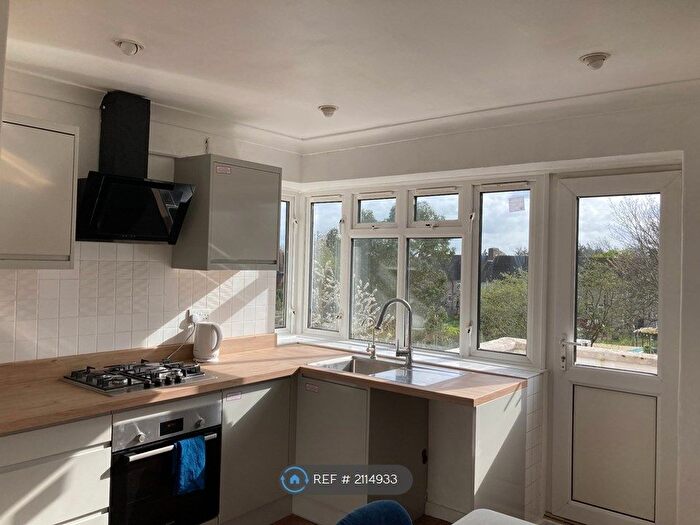 2 Bedroom Flat To Rent In Barking, Barking, IG11