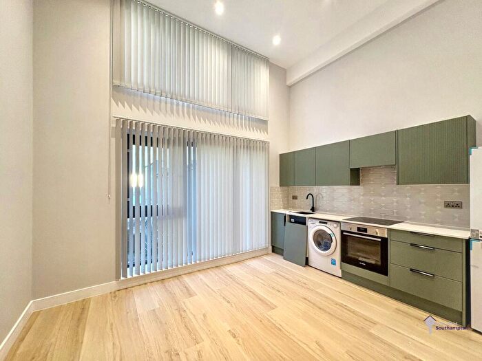 1 Bedroom Flat To Rent In Waterloo House, PO7