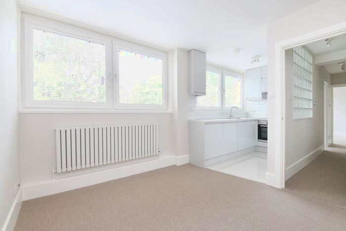 1 Bedroom Flat To Rent In Masons Hill, Bromley, Kent, BR2