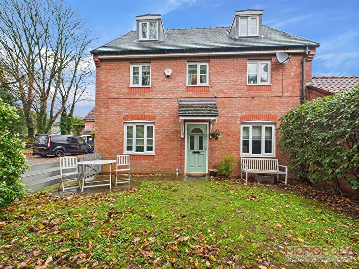 5 Bedroom Detached House For Sale In Acton Hall Walks, Wrexham, LL12