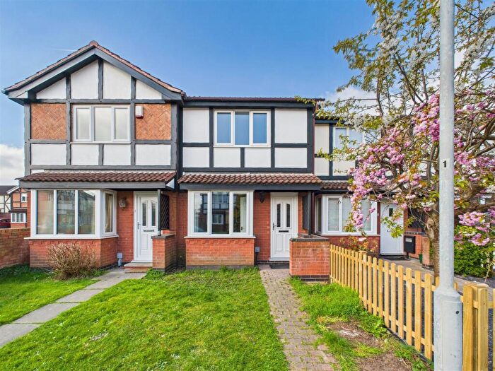 2 Bedroom Town House To Rent In Stratford Close, Colwick, Nottingham, NG4