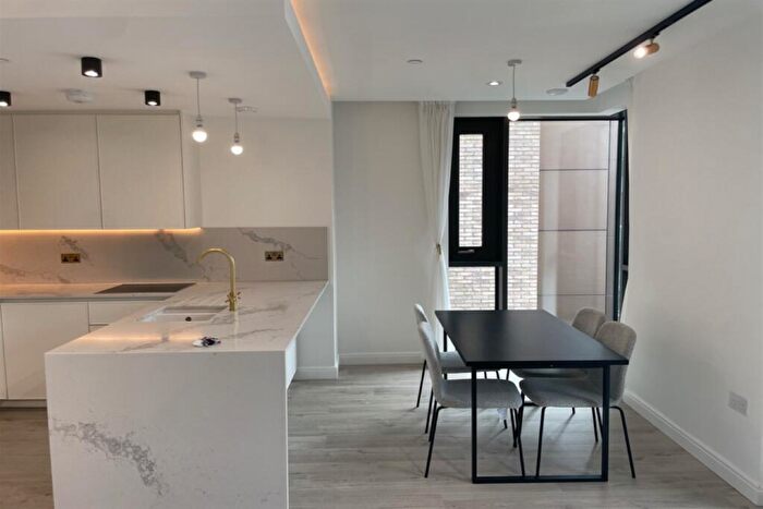 2 Bedroom Apartment To Rent In Siena House, Bollinder Place, EC1V