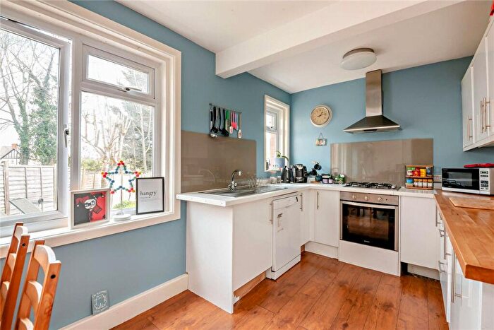 4 Bedroom Semi-Detached House For Sale In Green Lane, Newbury, Berkshire, RG14