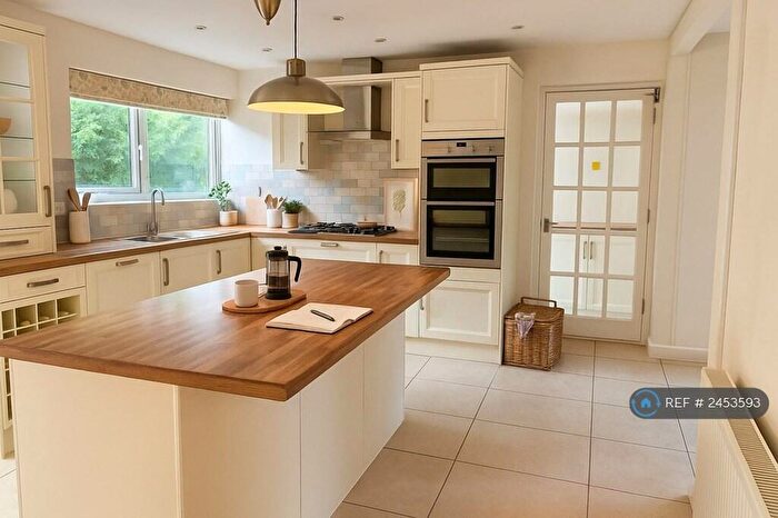 4 Bedroom Detached House To Rent In Hedge End, Woodstock, OX20