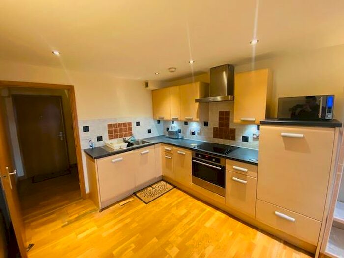 1 Bedroom Flat To Rent In Byron Halls, Byron Street, Bradford, BD3