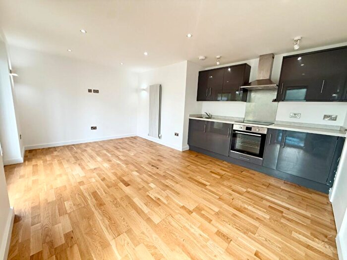 2 Bedroom Apartment To Rent In Waverley Avenue, Gedling, Nottingham, Nottinghamshire, NG4
