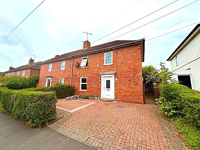 3 Bedroom Semi-Detached House To Rent In Dorchester Road, Horfield, Bristol, BS7