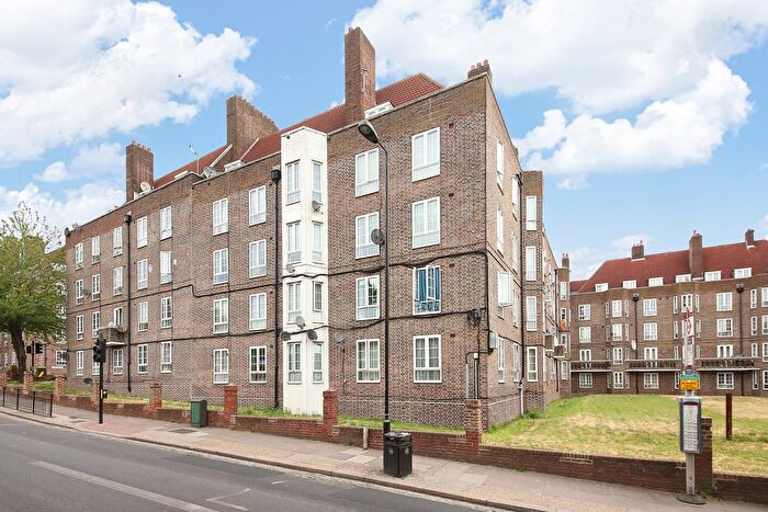 2 Bedroom Flat For Sale In Felbridge House, East Dulwich, SE22
