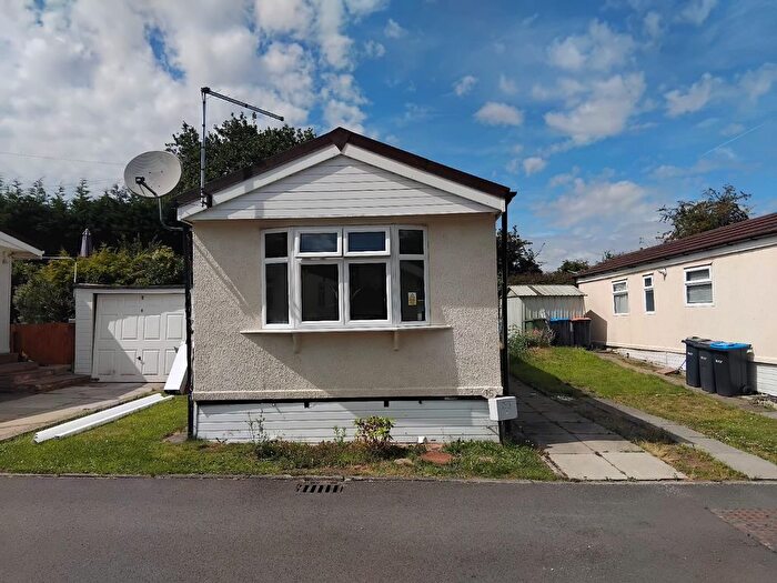 2 Bedroom Bungalow To Rent In Chester Road, Frodsham, WA6