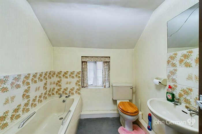 2 Bedroom Detached House For Sale In Town Hill, Yoxall, DE13