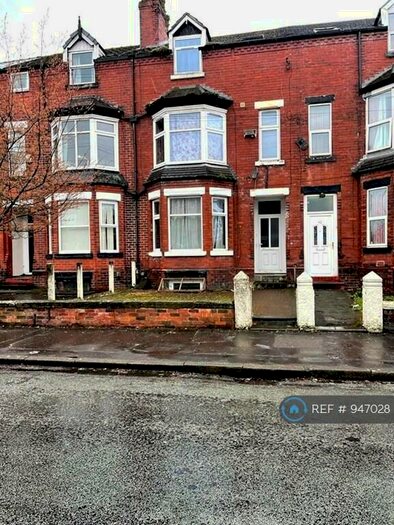 9 Bedroom Terraced House To Rent In Egerton Road, Manchester, M14