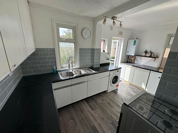 3 Bedroom Property To Rent In Woodstock Avenue, Romford, RM3