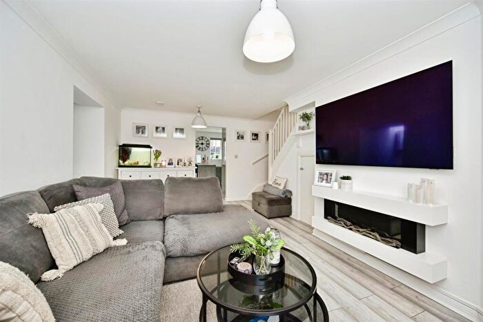 3 Bedroom End Of Terrace House For Sale In Charlock Drive, Minster On Sea, Sheerness, ME12