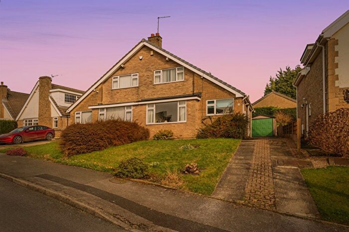 3 Bedroom Semi Detached House For Sale In Brearcliffe Drive, Bradford, BD6