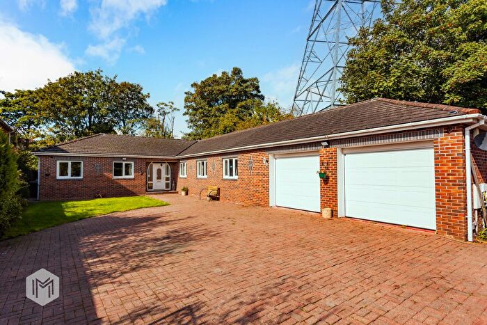 4 Bedroom Bungalow For Sale In Beatrice Road, Worsley, Manchester, M28