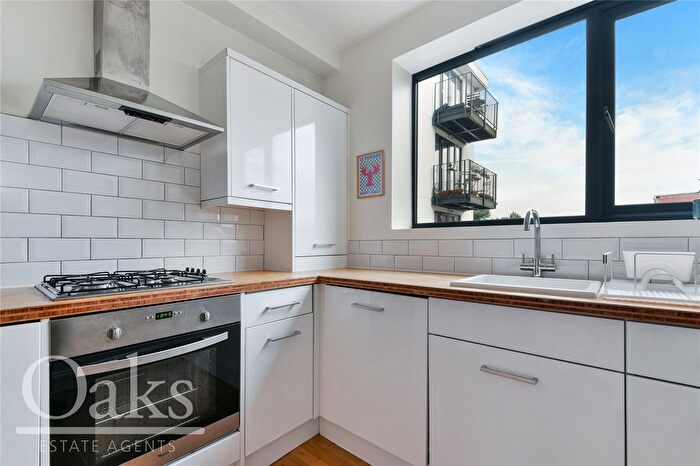 2 Bedroom Flat To Rent In Leigham Court Road, London, SW16