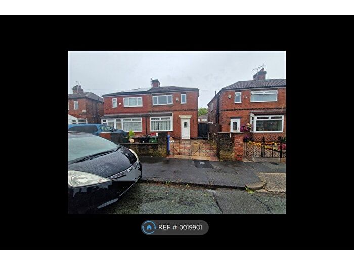 3 Bedroom Semi-Detached House To Rent In Dunoon Road, Stockport, SK5