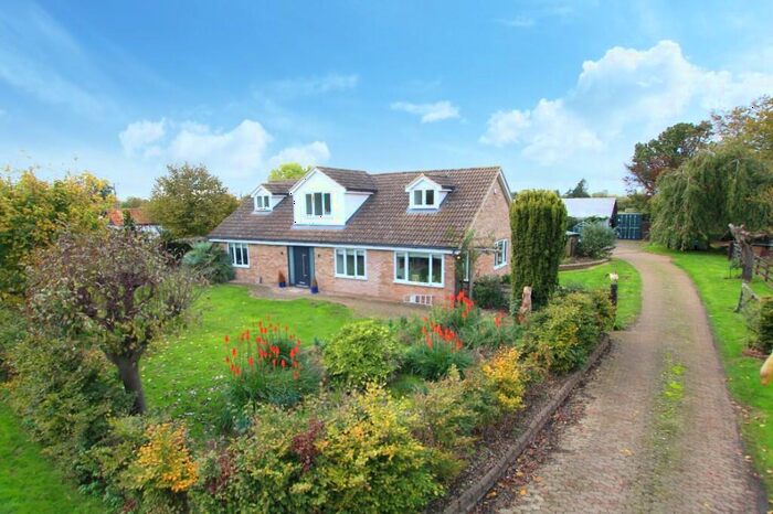 5 Bedroom Equestrian Facility For Sale In Bedford Road, Sandy, Bedfordshire, SG19