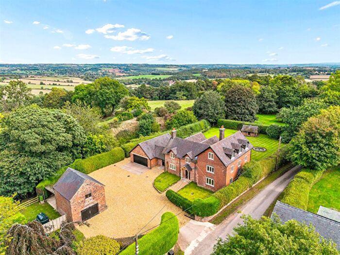 6 Bedroom Farm House To Rent In Top Lane, Beech, Stoke-On-Trent, ST4