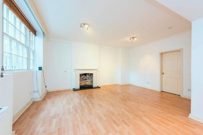 1 Bedroom Flat To Rent In St Georges Square, Pimlico, London, SW1V