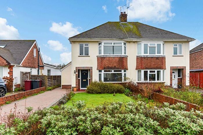 3 Bedroom Semi Detached House For Sale In Oak Close, Chichester, PO19