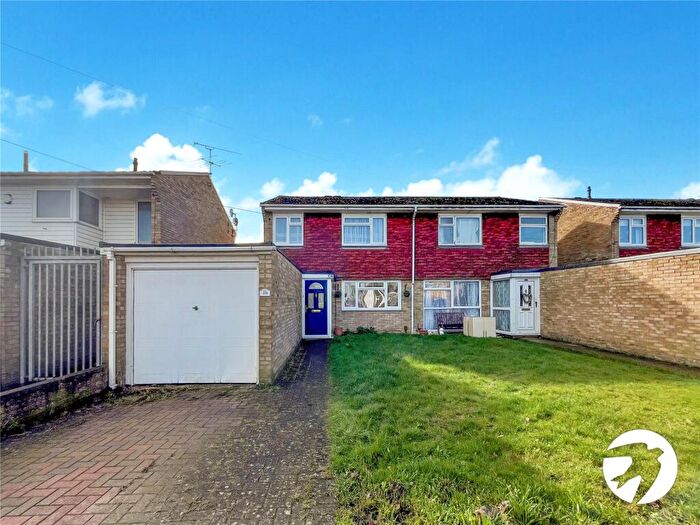 3 Bedroom Semi-Detached House To Rent In Hawbeck Road, Gillingham, ME8