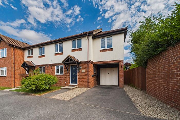 4 Bedroom End Terrace House To Rent In Yorkshire Place, Warfield, Berkshire, RG42