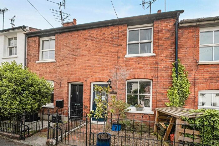 2 Bedroom Terraced House For Sale In Brook Street, Twyford, Reading, Berkshire, RG10