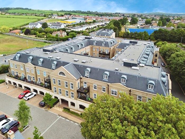 2 Bedroom Flat For Sale In Canon Woods Close, Sherborne, Dorset, DT9