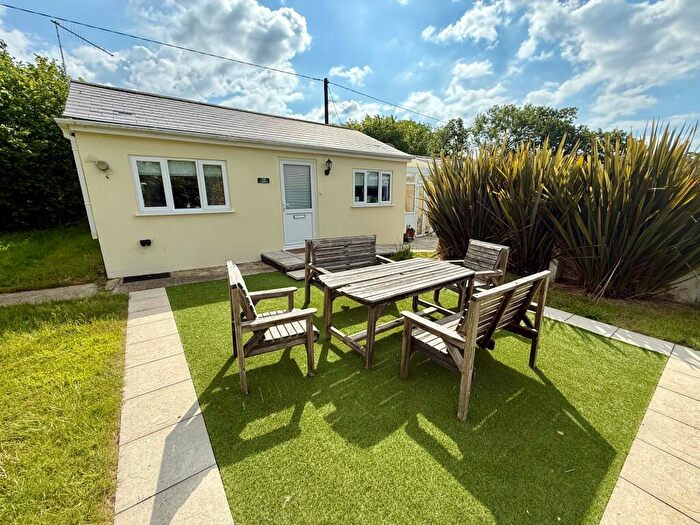 1 Bedroom Lodge To Rent In Narrow Lane, Ringwood, BH24