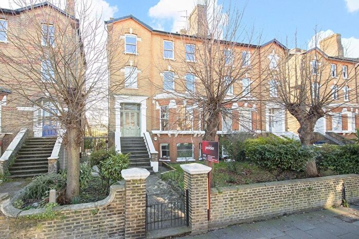 2 Bedroom Flat To Rent In Dulwich Road, Herne Hill, London, SE24