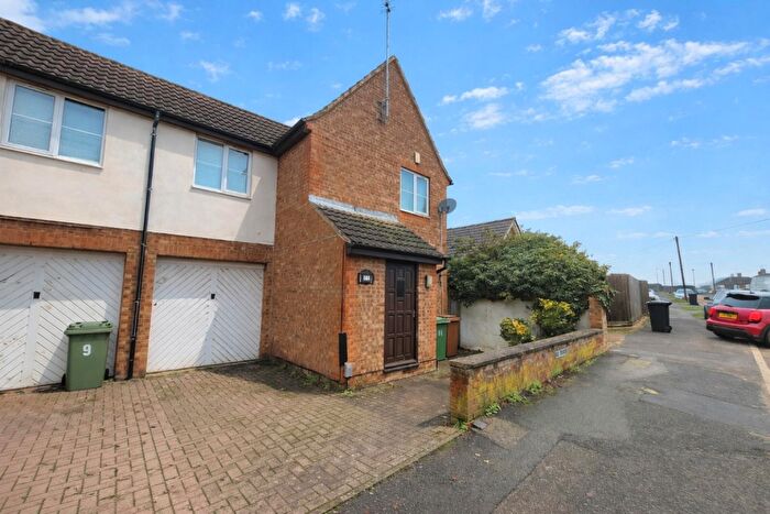 3 Bedroom Semi-Detached House To Rent In Tann Road, Finedon, Northamptonshire, NN9