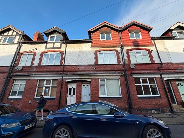 4 Bedroom House For Sale In Hawthorn Vale, Chapel Allerton, LS7