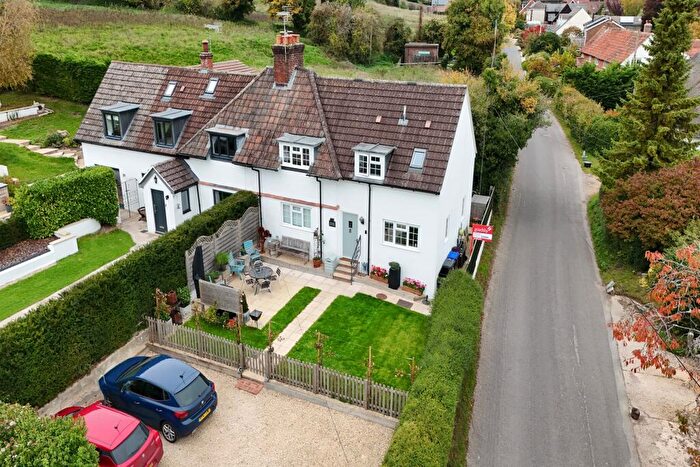 3 Bedroom Semi-Detached House For Sale In Winterslow, SP5