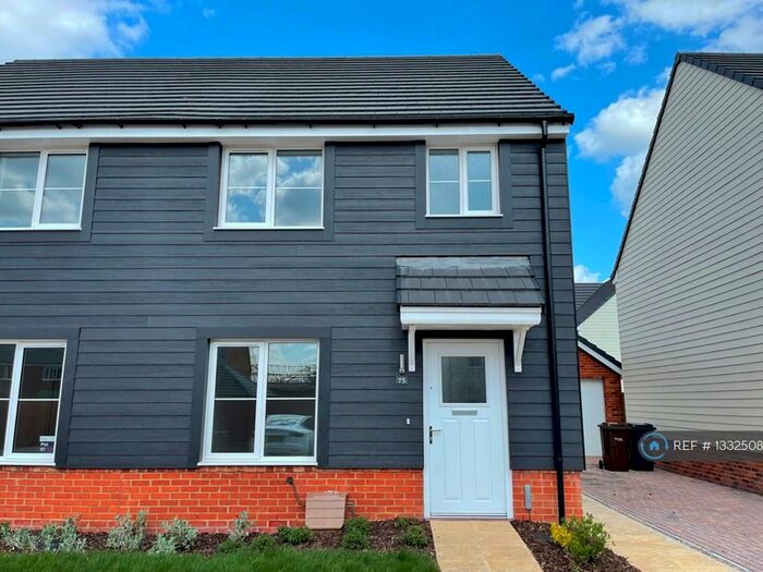 3 Bedroom Semi-Detached House To Rent In Angora Road, Andover, SP11