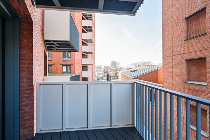 Studio To Rent In Gillender Street, Bow, London, E3