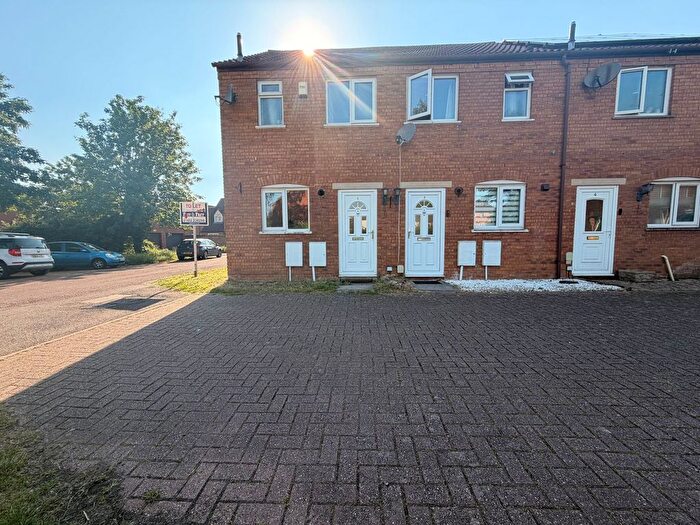 2 Bedroom Property To Rent In Forsythia Close, Churchdown, GL3