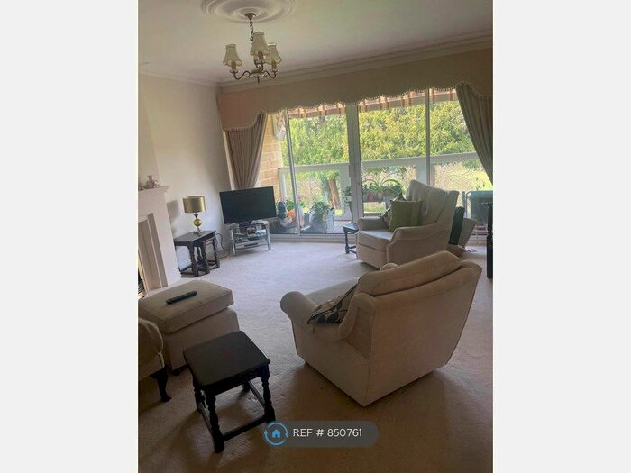 2 Bedroom Flat To Rent In Marshfield Park, Cleevewood, BS16