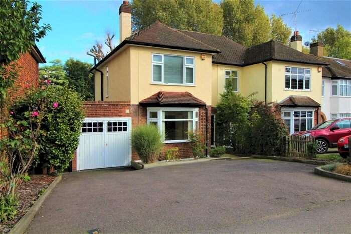 3 Bedroom House To Rent In Friars Avenue, Brentwood, CM15