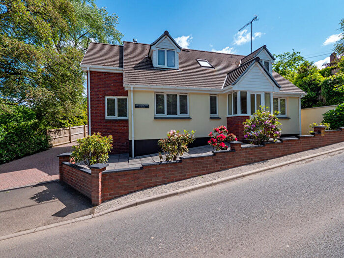 3 Bedroom Detached House For Sale In Whimble Hill, Holsworthy, EX22