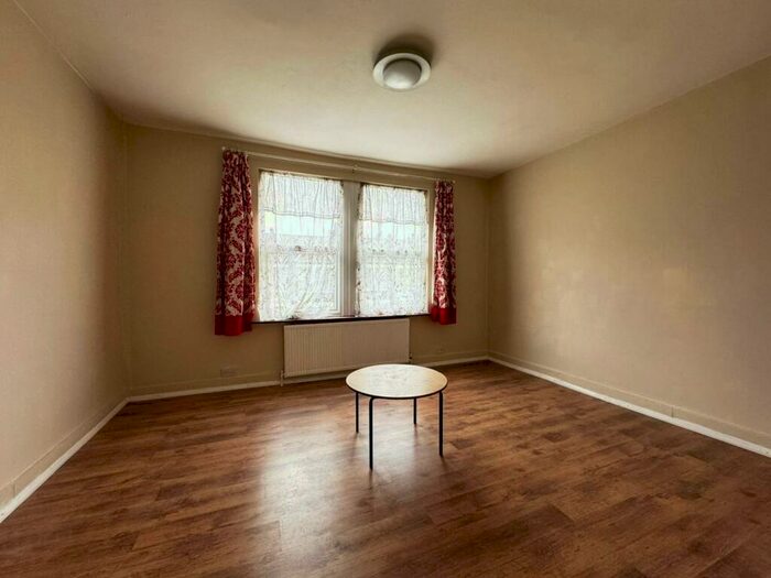 2 Bedroom Apartment To Rent In Sangley Road, London, SE6