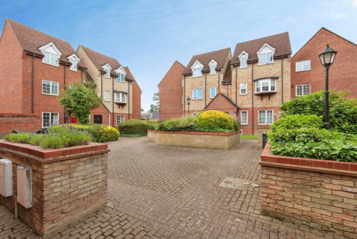 2 Bedroom Apartment For Sale In St. Francis Court, Shefford, SG17