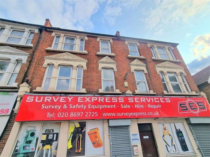 2 Bedroom Flat To Rent In Brownhill Road, Catford, London, SE6